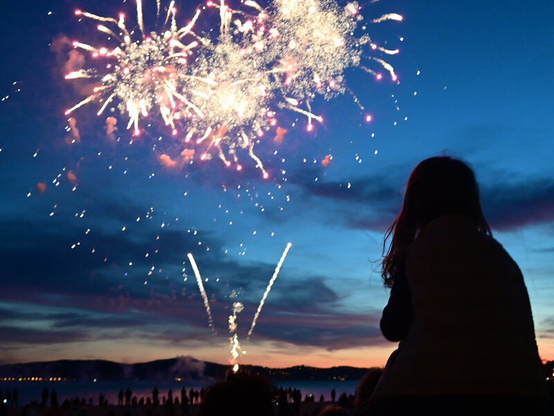 Feu d'artifice et arrivée du Père Noël